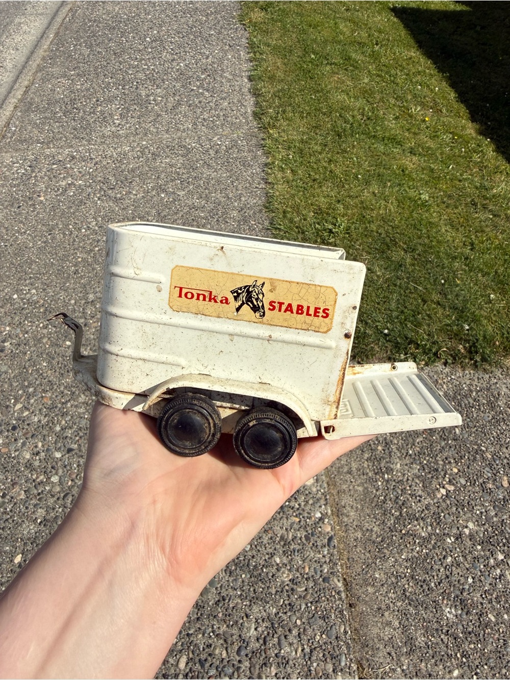 Vtg Tonka White Stables Horse Trailer Toy